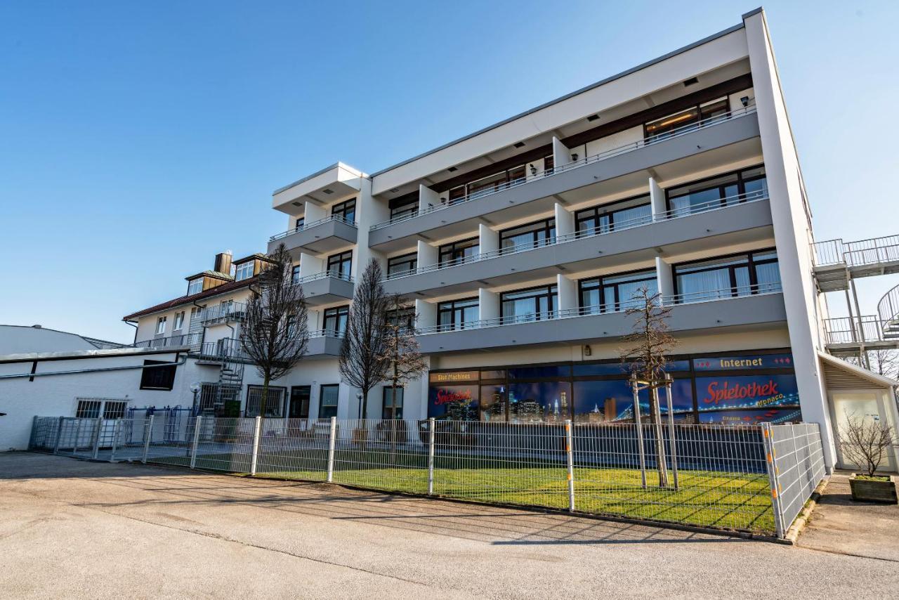 Апартаменты Huber Living Basic 203 Гермеринг Экстерьер фото